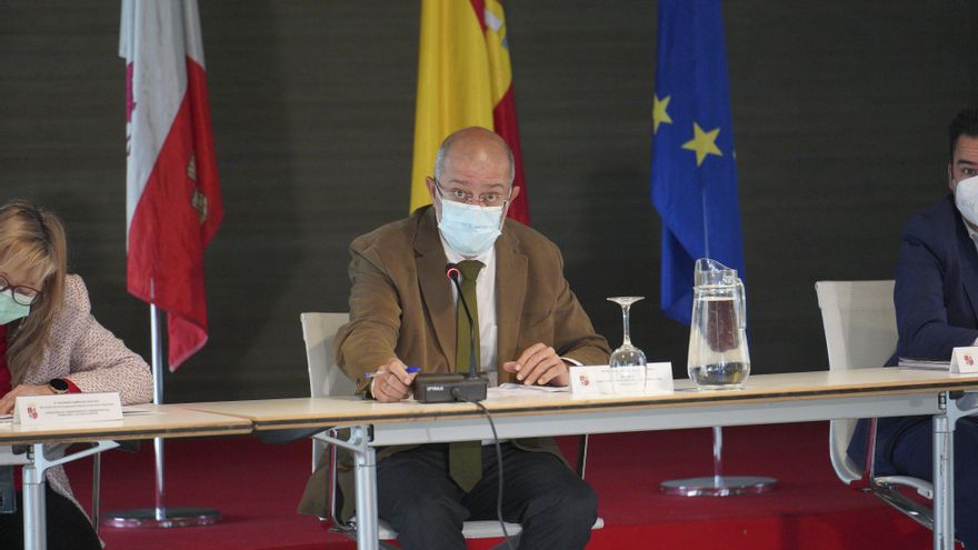Castilla y León ultima el informe sobre la viabilidad del pasaporte COVID