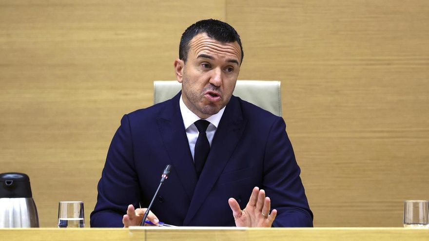 El presidente de la Diputación de Valencia, Vicente Mompó, comparece en la comisión de investigación del Congreso.