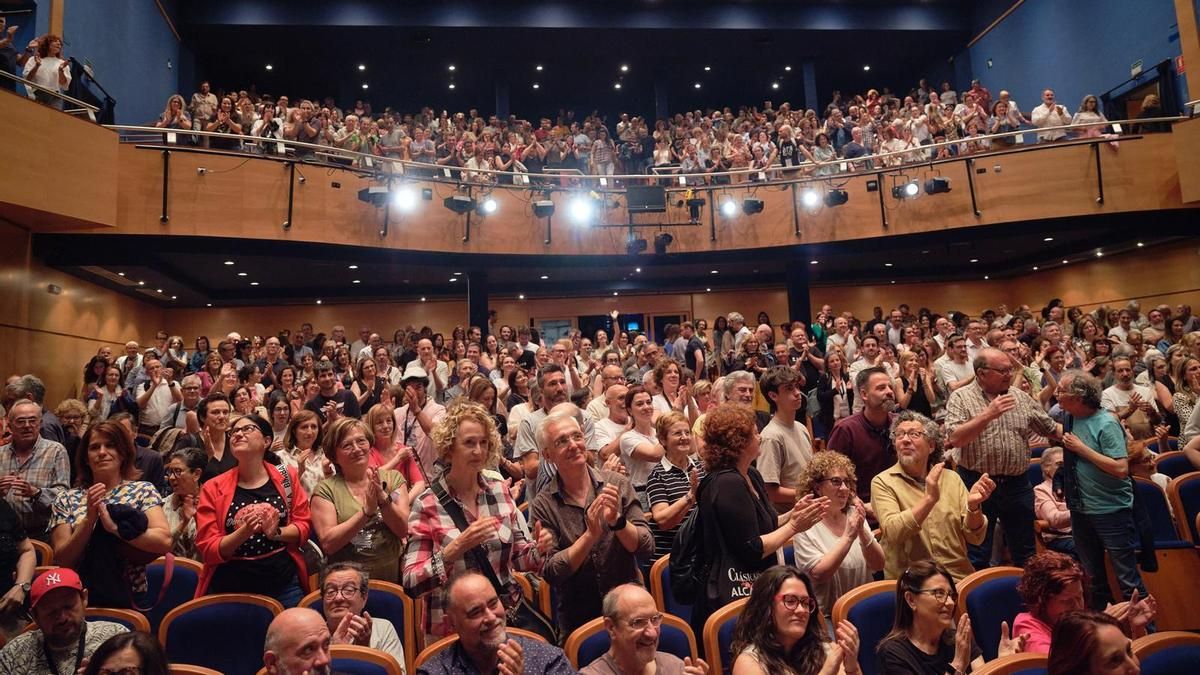 Les arts escèniques acusen la Conselleria de retallar 700.000 euros i de gestionar les ajudes amb criteris polítics