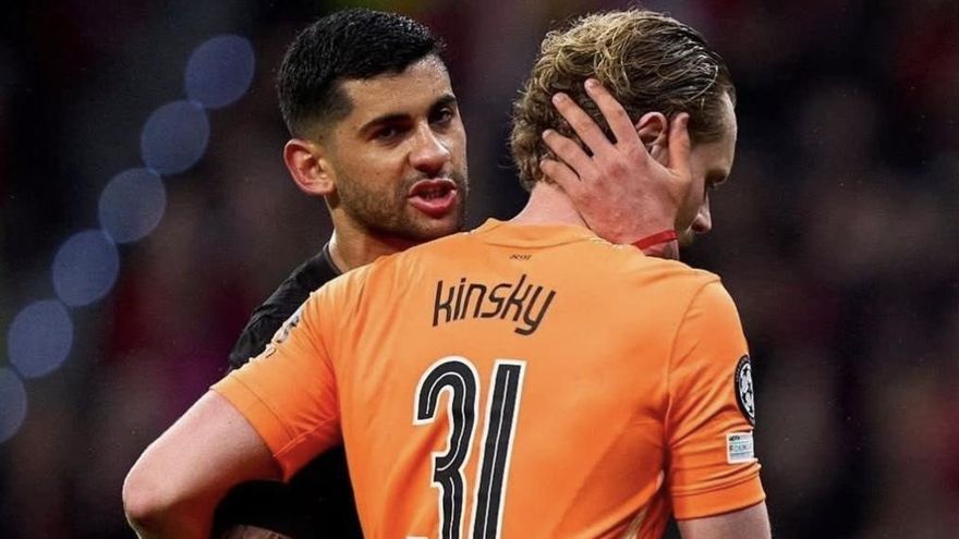 La noche negra de Antonin Kinsky que muchos ya señalan como una de las peores actuaciones de un portero en la historia: "Ha destruido por completo su carrera"