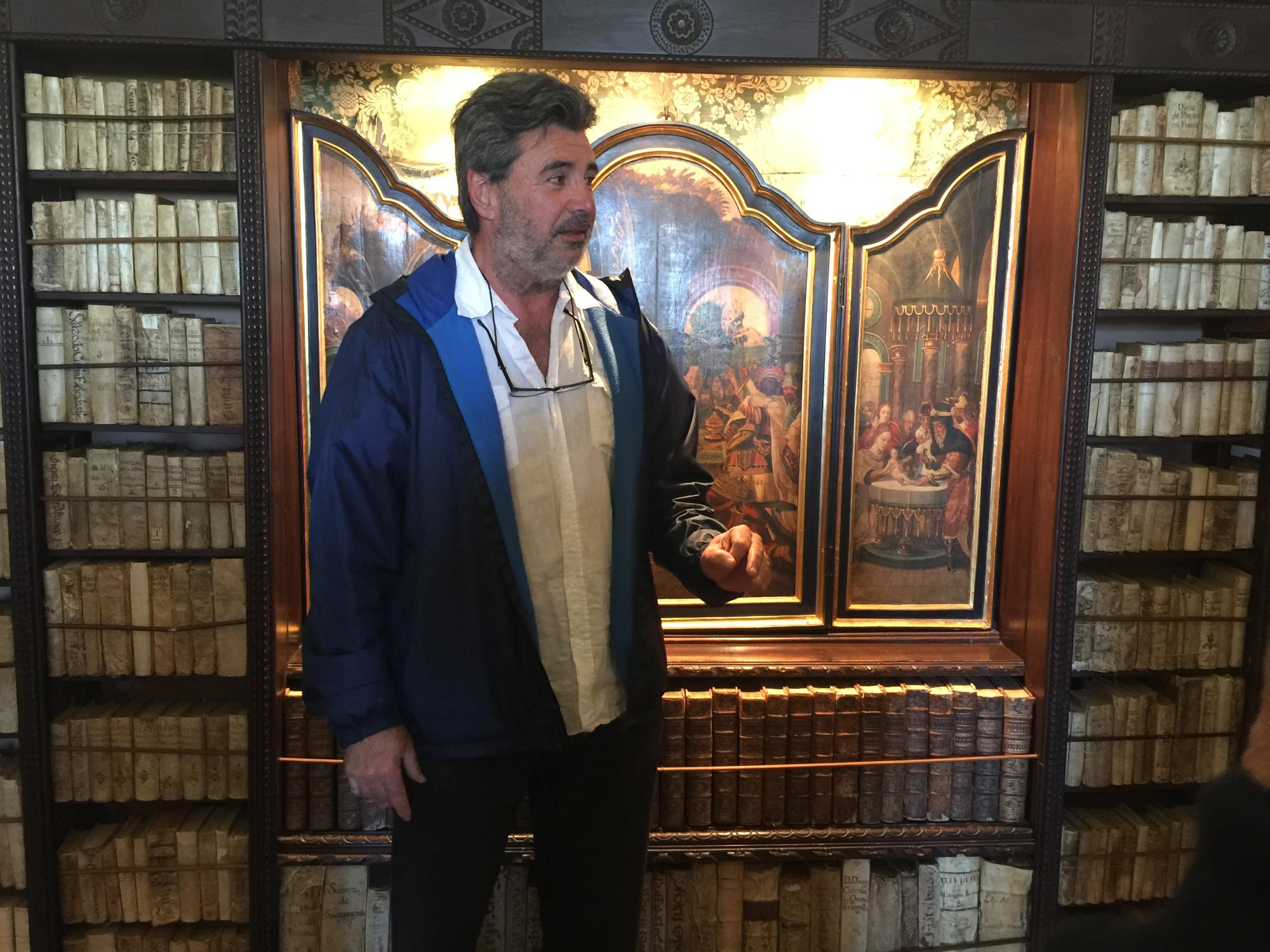 El guía Tomeu Mengual explica en la biblioteca de la Cartuja la vida de Chopin en Mallorca