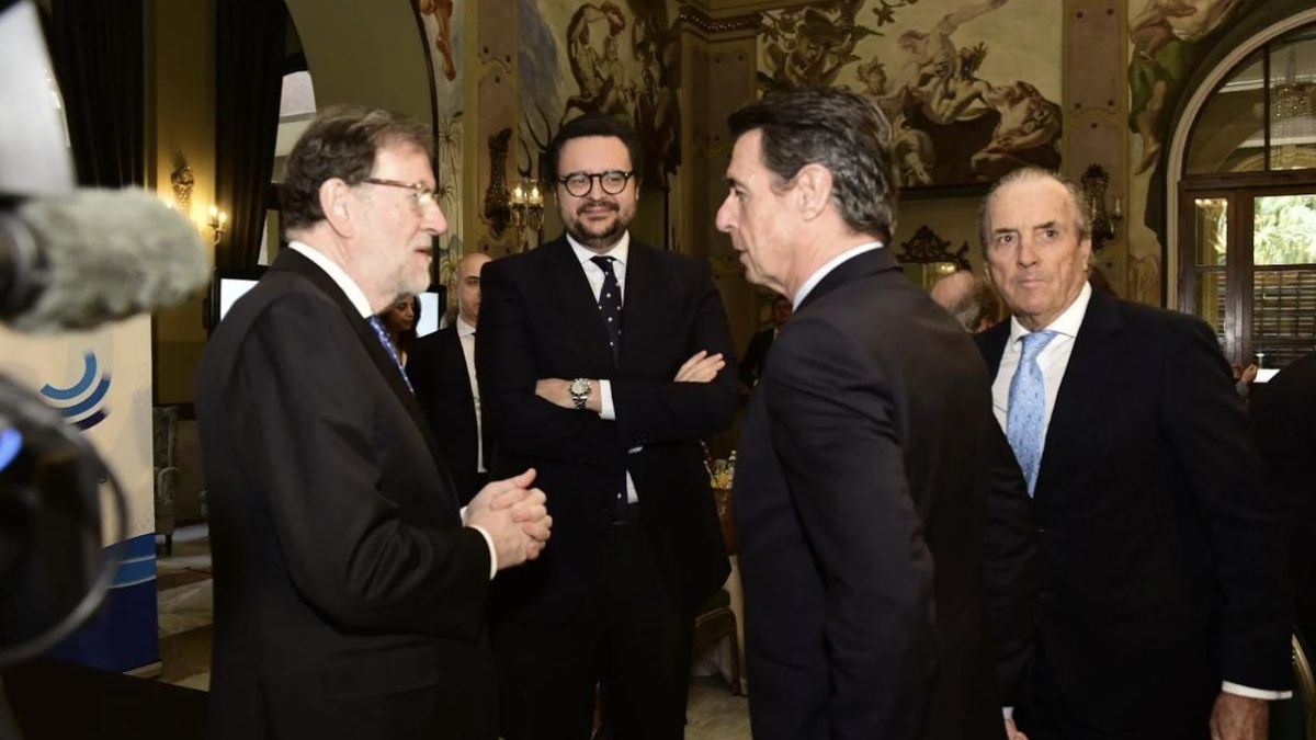 Rajoy, el de los hilitos de plastilina y las armas de destrucción masiva: “El principal problema de hoy es la mentira”