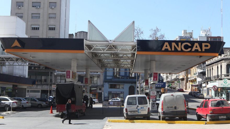 Entran en vigencia nuevos impuestos a combustibles y tabaco en Uruguay