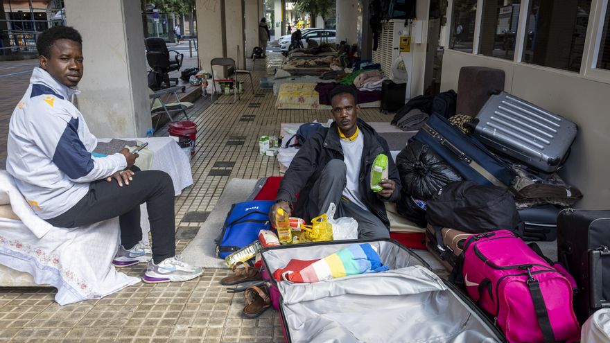 Medio centenar de malienses, trasladados por la Cruz Roja a un recurso de Gipuzkoa