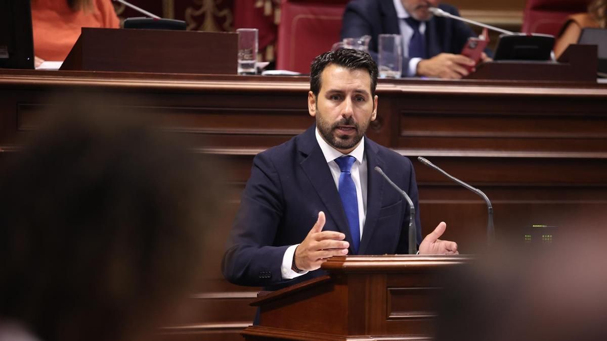 El PSOE denuncia el “demoledor” informe de la AIReF que vuelve a advertir a Canarias que incumplirá la regla de gasto