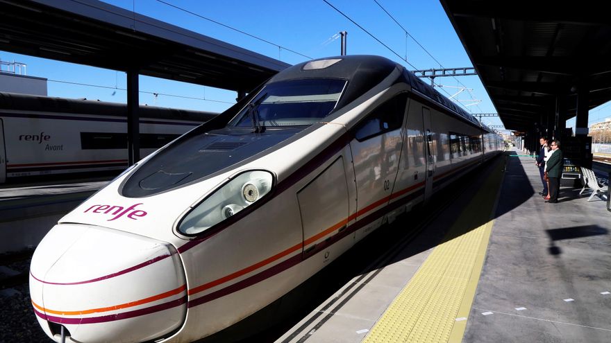 Renfe anuncia un segundo Alvia a Madrid, un AVE regional y un tren hasta Évora