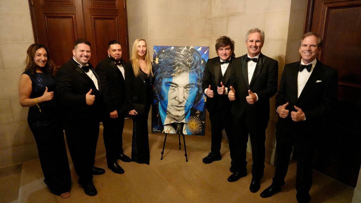 Javier Milei, su hermana y Pablo Quirno en los Estados Unidos.