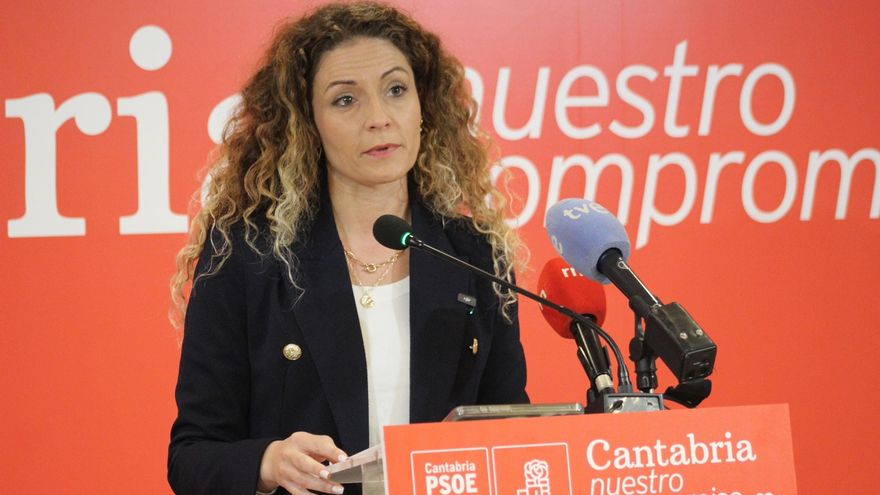 La portavoz de la Comisión Ejecutiva Autonómica del PSOE de Cantabria, Ainoa Quiñones