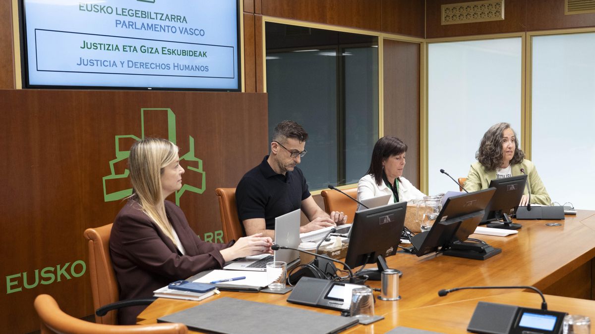 Las víctimas de violencia sexual en La Salle de Donostia denuncian su sufrimiento en el Parlamento Vasco