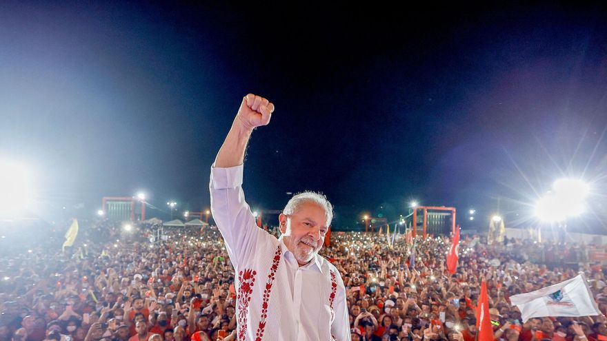 Arranca la campaña para las presidenciales de octubre en Brasil con Lula como favorito