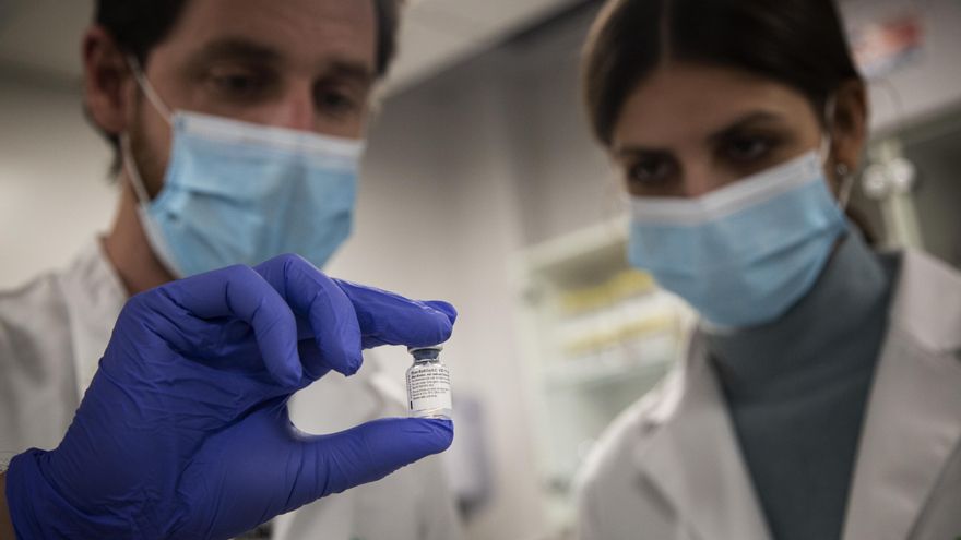 Catalunya empezará la semana que viene a vacunar a trabajadores esenciales con las dosis de AstraZeneca
