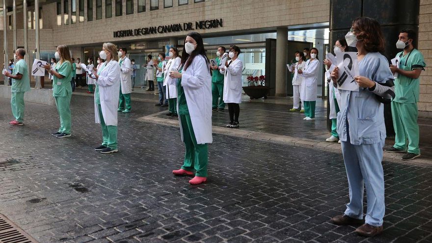 Las nueve demandas de los médicos temporales canarios tras retomar la huelga