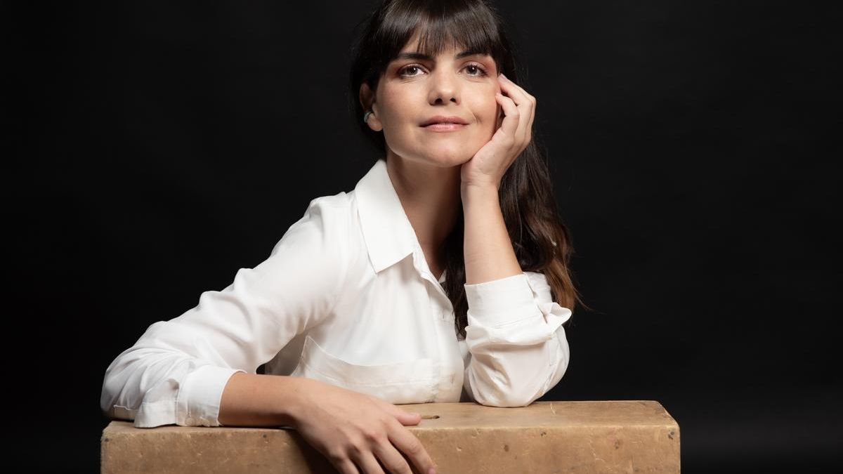 Agnès Llobet, actriz y poeta: "Mallorca es magia y precariedad, es una isla que te obliga a ser resiliente"