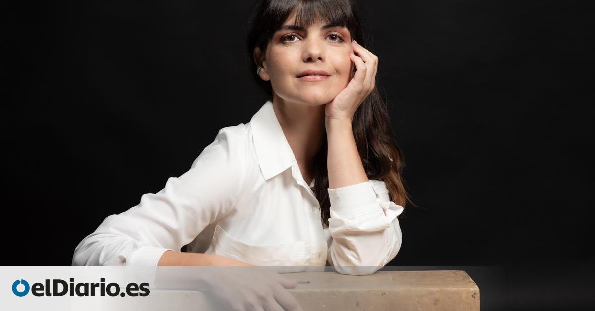 Agnès Llobet, actriz y poeta:  Mallorca es magia y precariedad, es una isla que te obliga a ser resiliente 