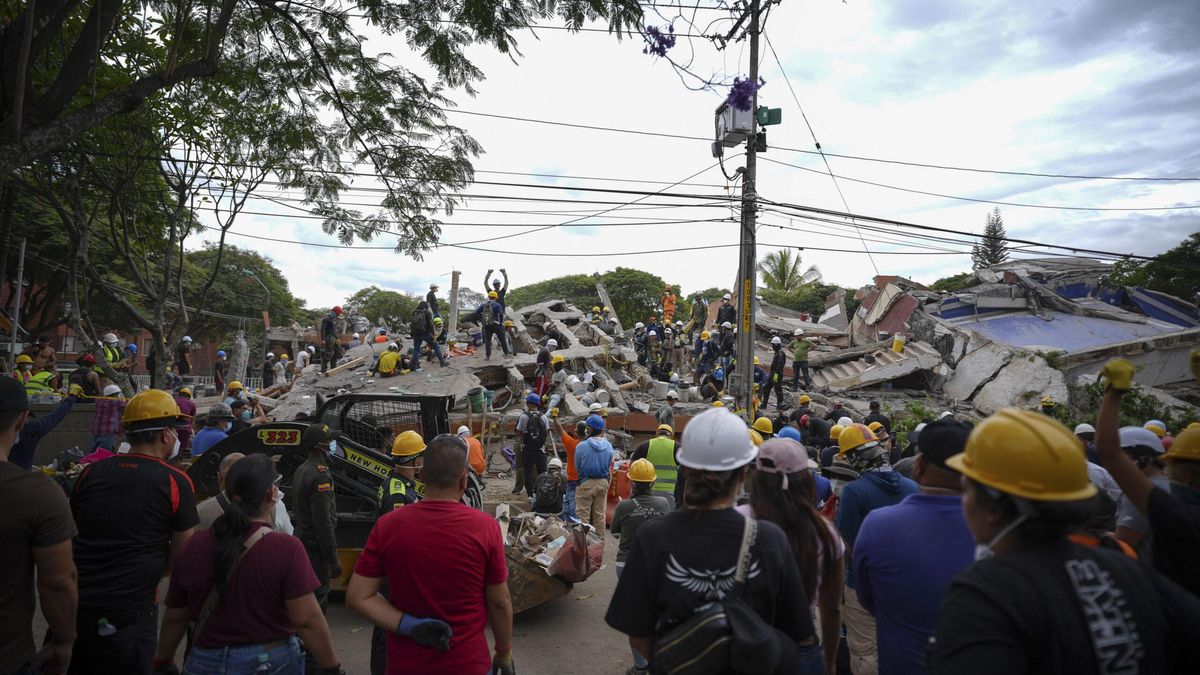 La cifra de muertes por el terremoto en Colombia sube día a día y hay casi 500 personas desaparecidas