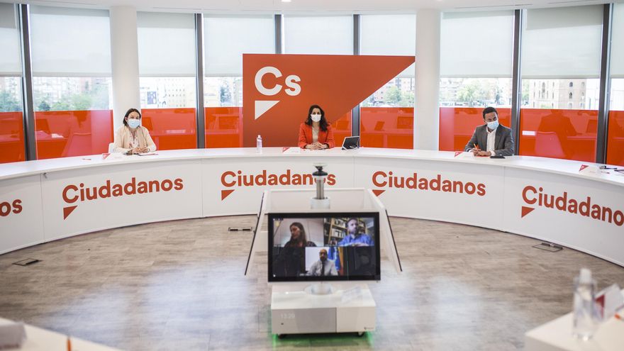 Archivo - La líder de Ciudadanos, Inés Arrimadas, presidiendo una reunión del Comité Permanente del partido.