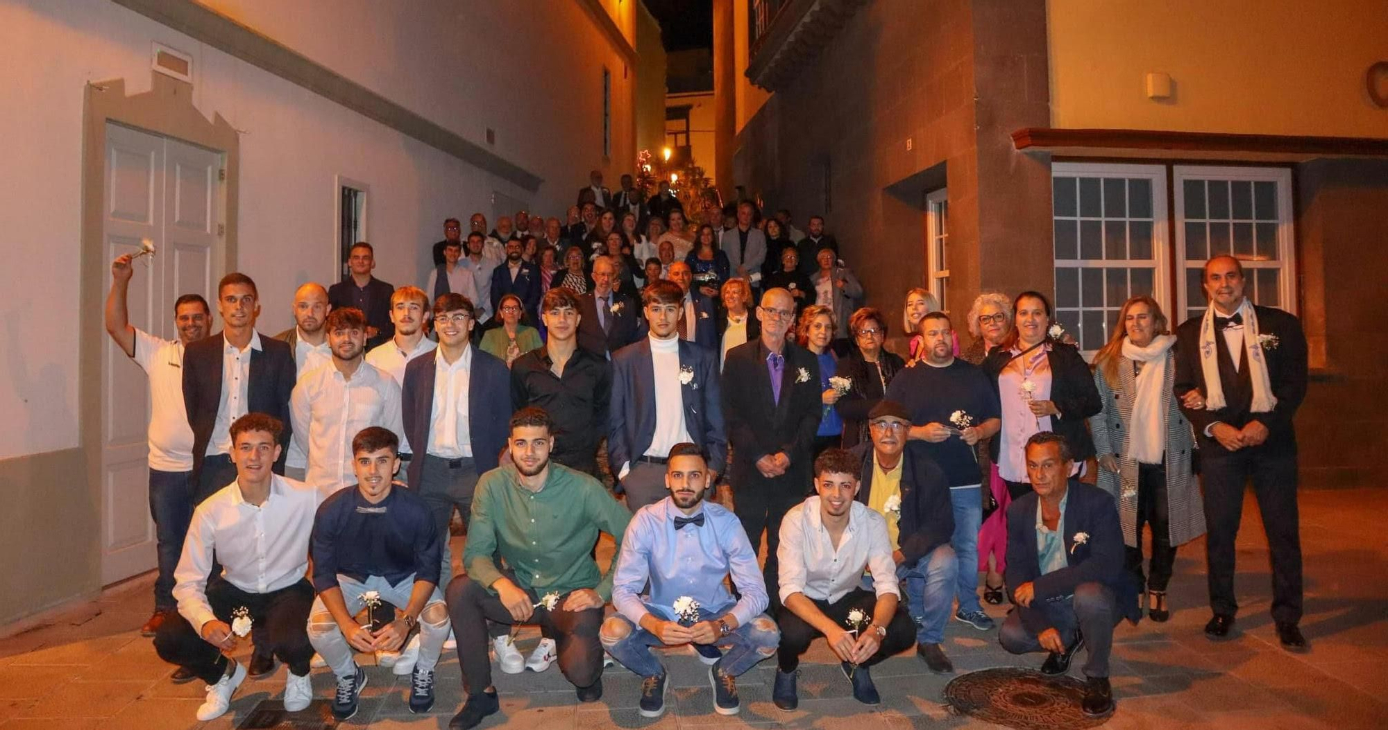 Fotografía de familia entre la plaza Vandale y la Avenida Marítima.