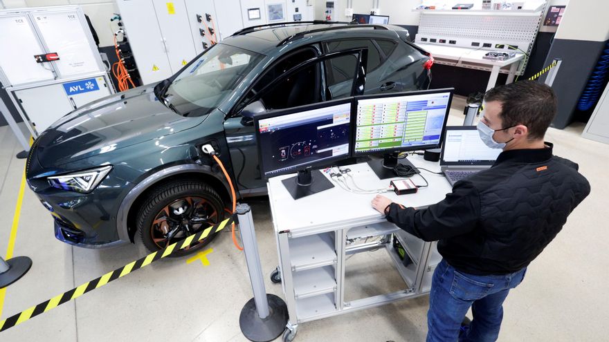 Los alemanes de Volkswagen se llevan para Cataluña, Valencia y Navarra casi la mitad de las subvenciones al coche eléctrico