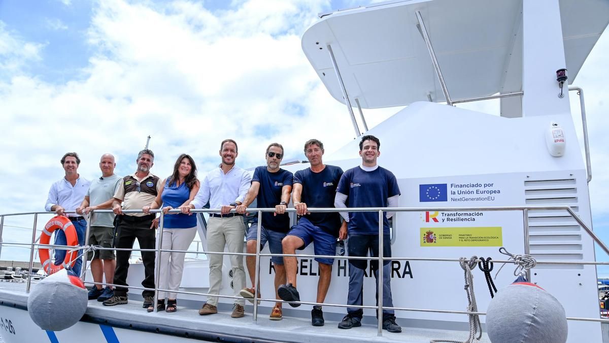 Canarias incorpora una nueva embarcación híbrida para vigilar la franja marina Teno-Rasca