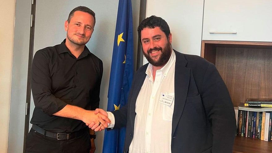 El alcalde de Nules y presidente de Unión Municipalista, David García, se ha reunido en Bruselas con el vicepresidente del Parlamento Europeo, Nicolae Stefanuta