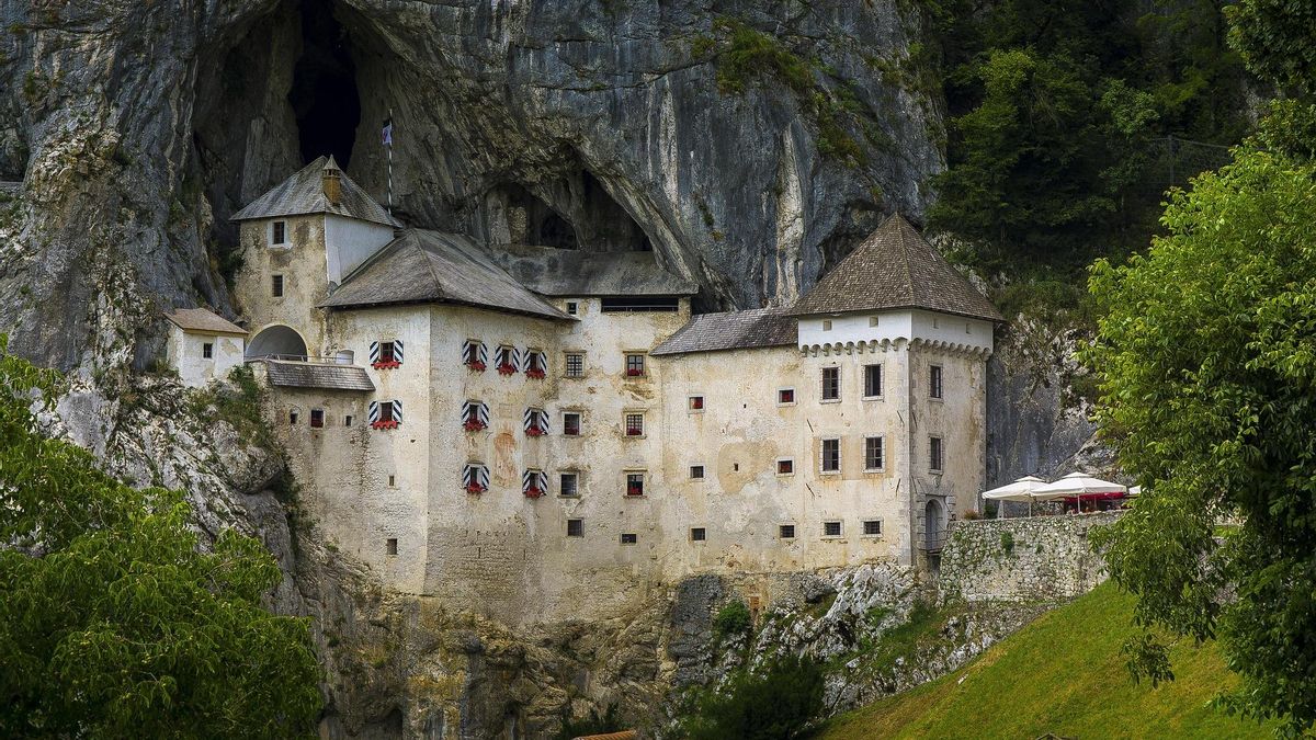 El Castillo de Predjama, en Eslovenia.