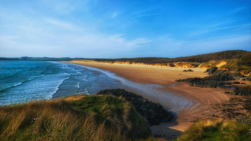 La ruta de senderismo que recorre el litoral completo de un país