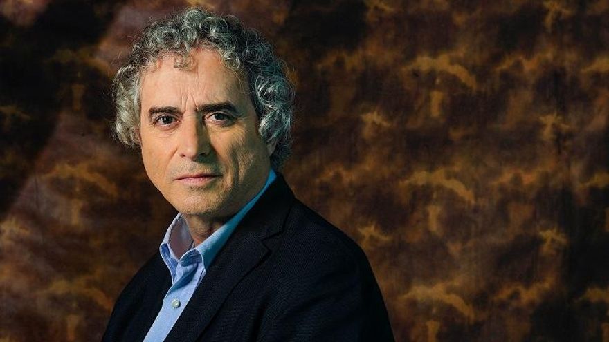 Ildefonso Falcones, escritor superventas: “Las democracias están fracasando, y eso nos lleva a una situación caótica y terrible”