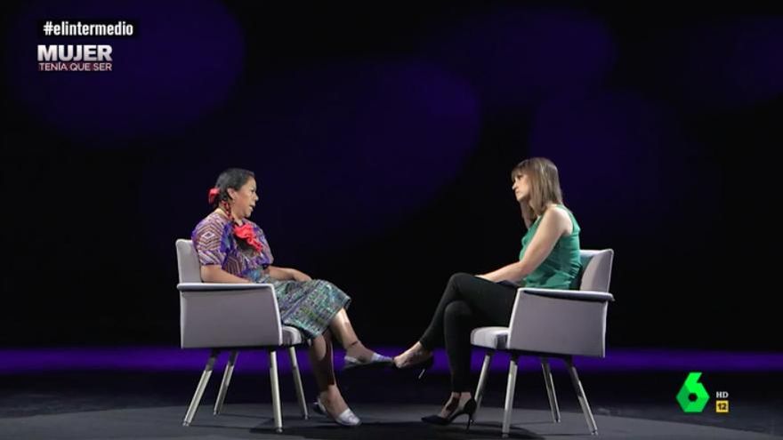 Lolita Chávez frente a Sandra Sabatés