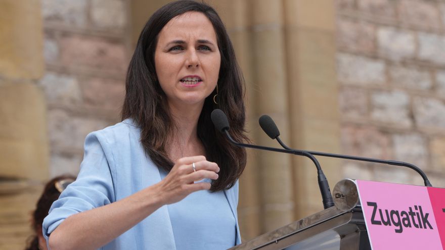 Archivo - La ministra de Derechos Sociales y Agenda 2030, Ione Belarra, interviene durante un acto de campaña de Sumar, en la plaza de Cataluña, a 20 de julio de 2023, en San Sebastián, Guipúzcoa, Euskadi (España).