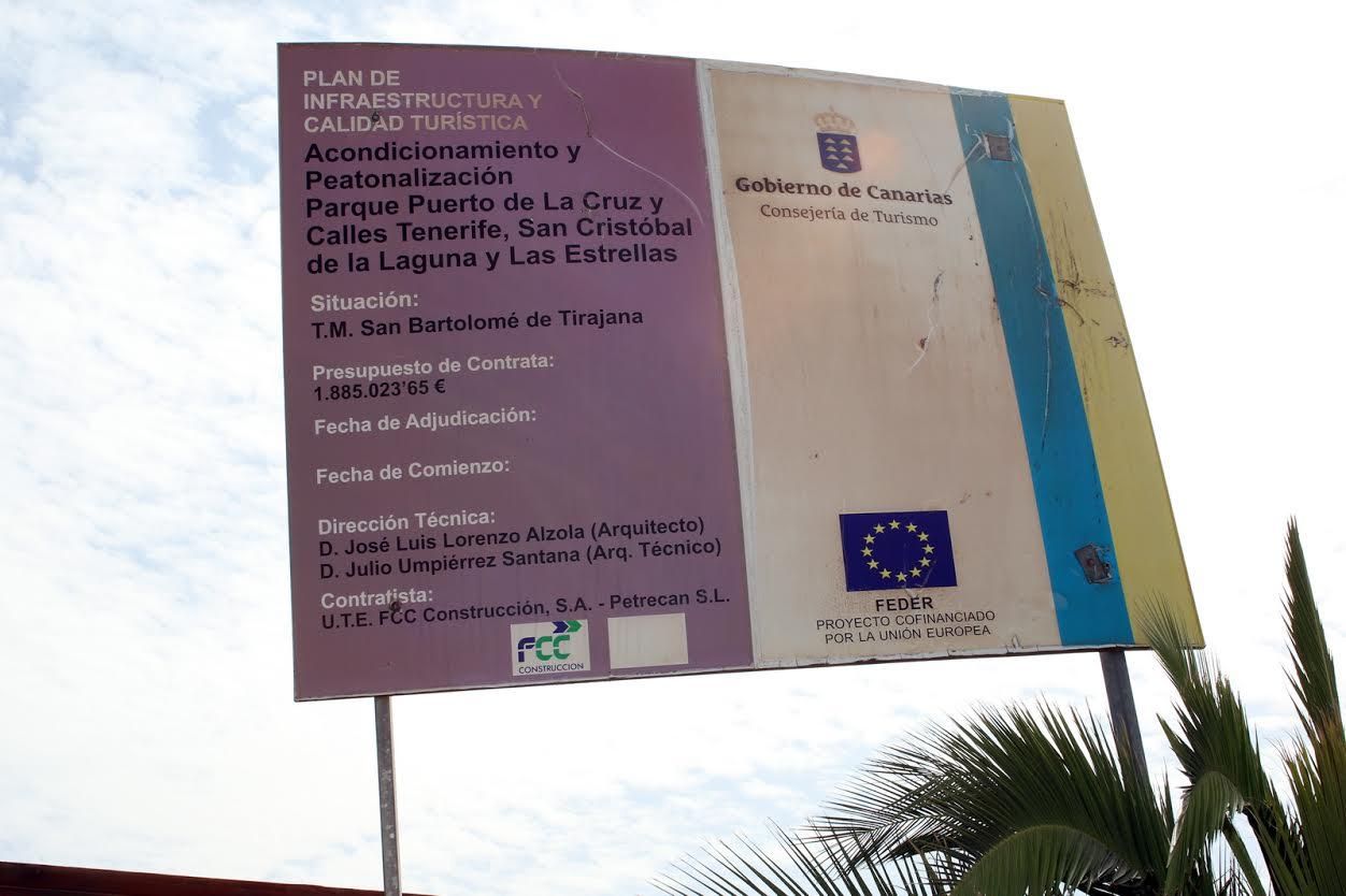 Abandono del Parque Europeo, en Playa del Inglés. (ALEJANDRO RAMOS)