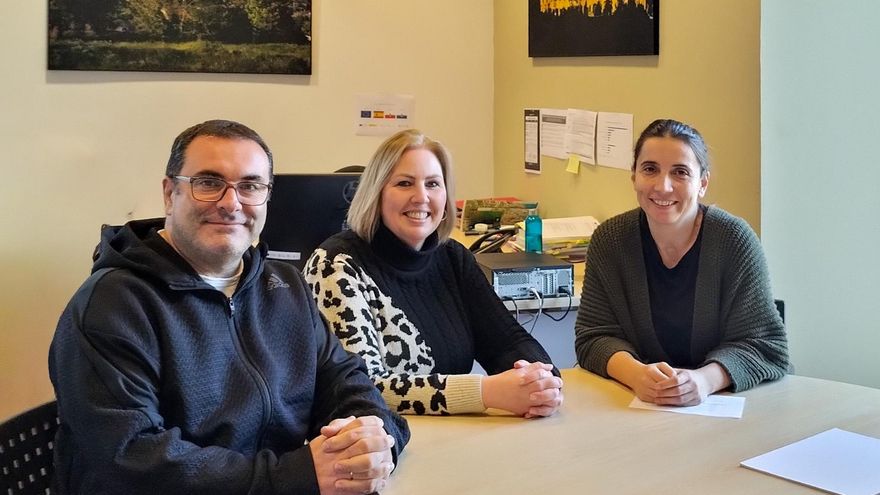 Renovación de la ruta literaria de los libros de 'Puerto Escondido' en Comillas