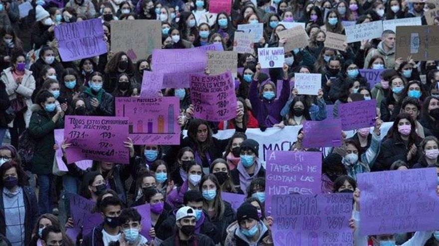 Guía para no perderte el 8M: horario y recorrido de las manifestaciones