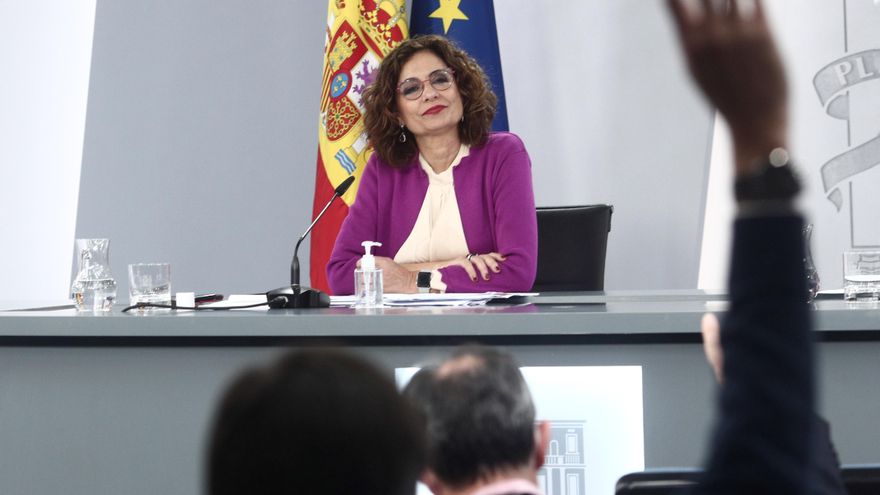 La ministra de Hacienda y portavoz del Gobierno, María Jesús Montero, durante la rueda de prensa tras el Consejo de Ministros