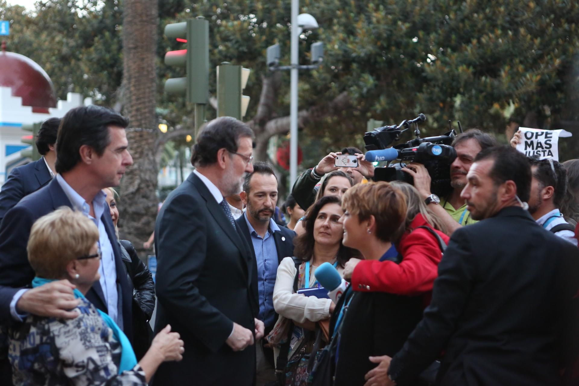 Mariano Rajoy en Triana (ALEJANDRO RAMOS)