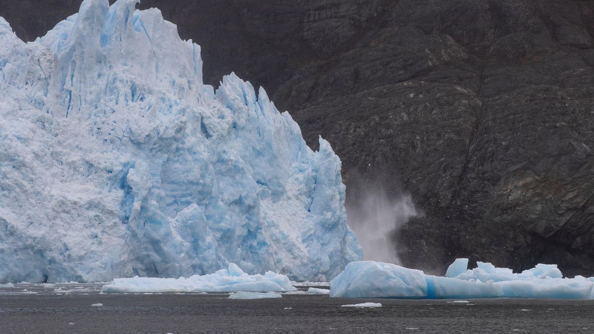 Ajustando en tiempo real la temperatura de una placa refrigerada, el equipo logra formar burbujas elípticas o alargadas