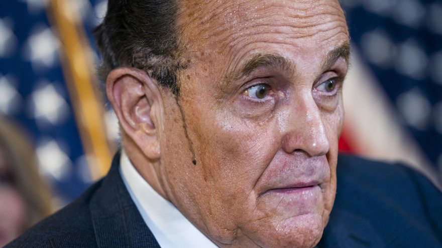 Dominion demanda por difamación a Rudy Giuliani, el abogado de Trump