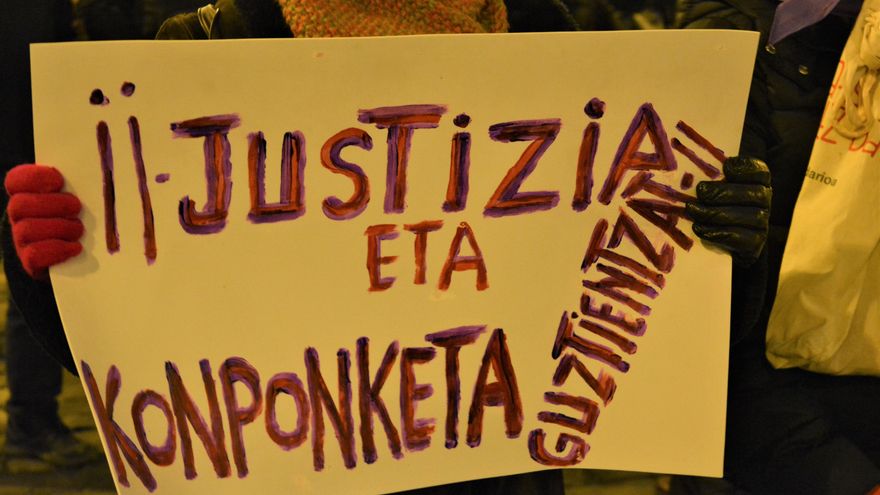 Concentración en Pamplona en repulsa al crimen machista de Sara Pina