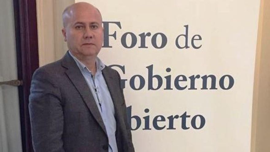 El subsecretario de Agricultura dimite tras la destitución de Mollà: "El cese aleja más a la ciudadanía de la política, que pide todo lo contrario a purgas"