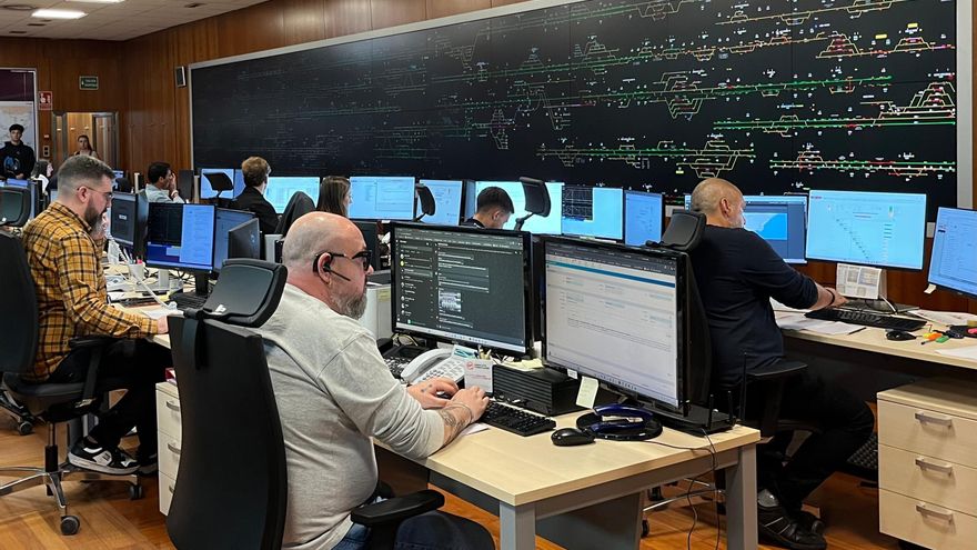 Centro de gestión de Rodalies de Catalunya, en la estación de El Clot en Barcelona