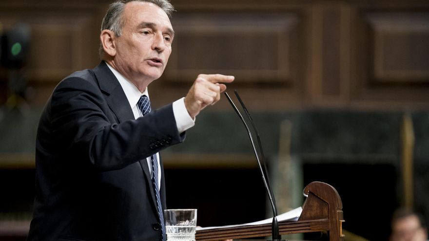 Archivo - El portavoz parlamentario de Izquierda Unida y diputado del Grupo Plurinacional Sumar, Enrique Santiago.