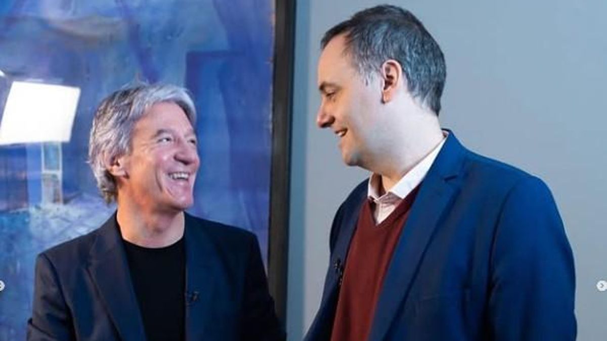 La vida de lujo del jefe de gabinete de Milei, Manuel Adorni, lo coloca al borde de la imputación