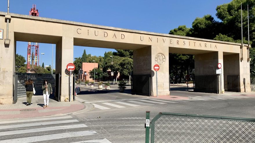 El Colegio de Periodistas critica a Unizar por contratar para comunicación a una persona sin titulación periodística