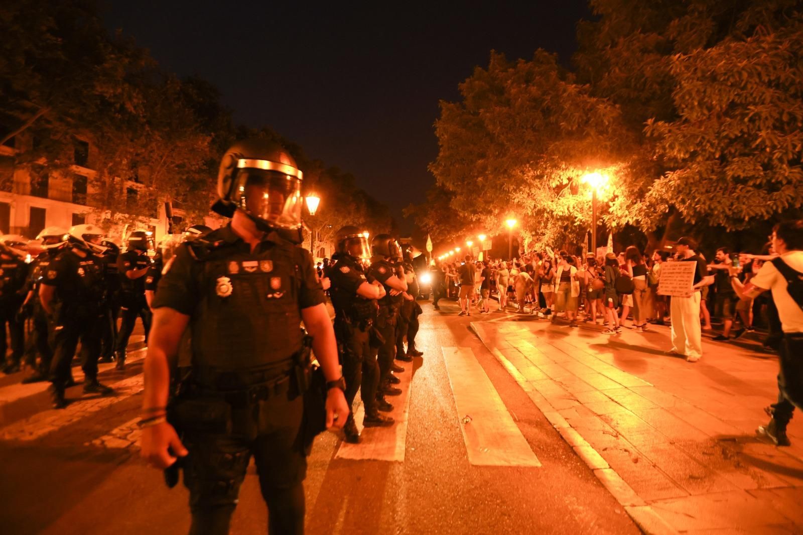 Agents de la Policia Nacional al final de la protesta