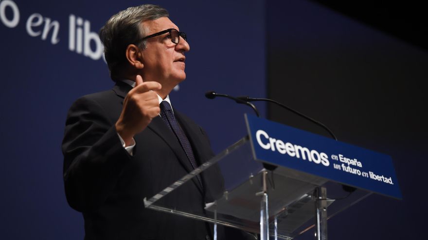 El expresidente de la Comisión Europea y de Portugal José Manuel Durao Barroso, durante la mesa titulada ‘El mundo Post-Covid’, en el marco de la tercera jornada de la Convención Nacional del PP, a 29 de septiembre de 2021, en Madrid (España).