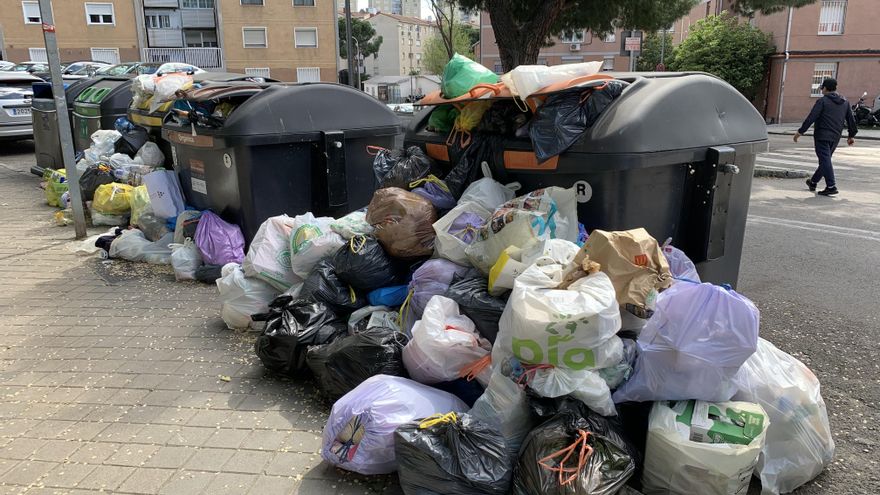 Sindicatos y empresas llegan a un preacuerdo para finalizar la huelga de basuras en Madrid
