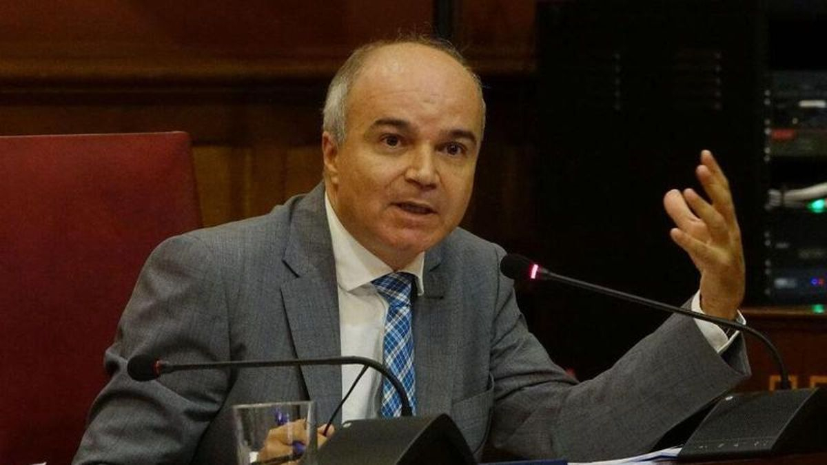 Un dirigente de Coalición Canaria divulga una convocatoria violenta en Tenerife para insinuar que la alienta el PSOE