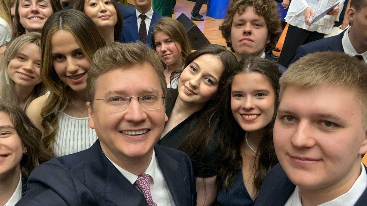 Zein al Ásad, hija de Bashar, durante su graduación en el prestigioso Instituto de Relaciones Internacionales de Moscú