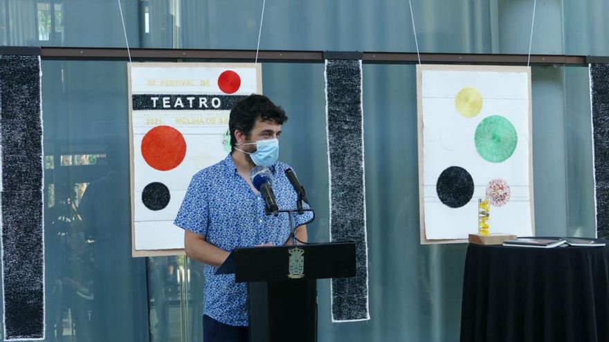 Antonio Oliveira, primer premio Juan José Ferrando: "Asusta la realidad tan dura que nos rodea"