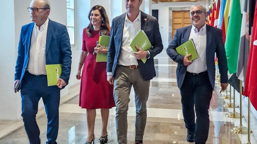 PP y PRC alcanzan un principio de acuerdo para aprobar los Presupuestos de Cantabria de 2025