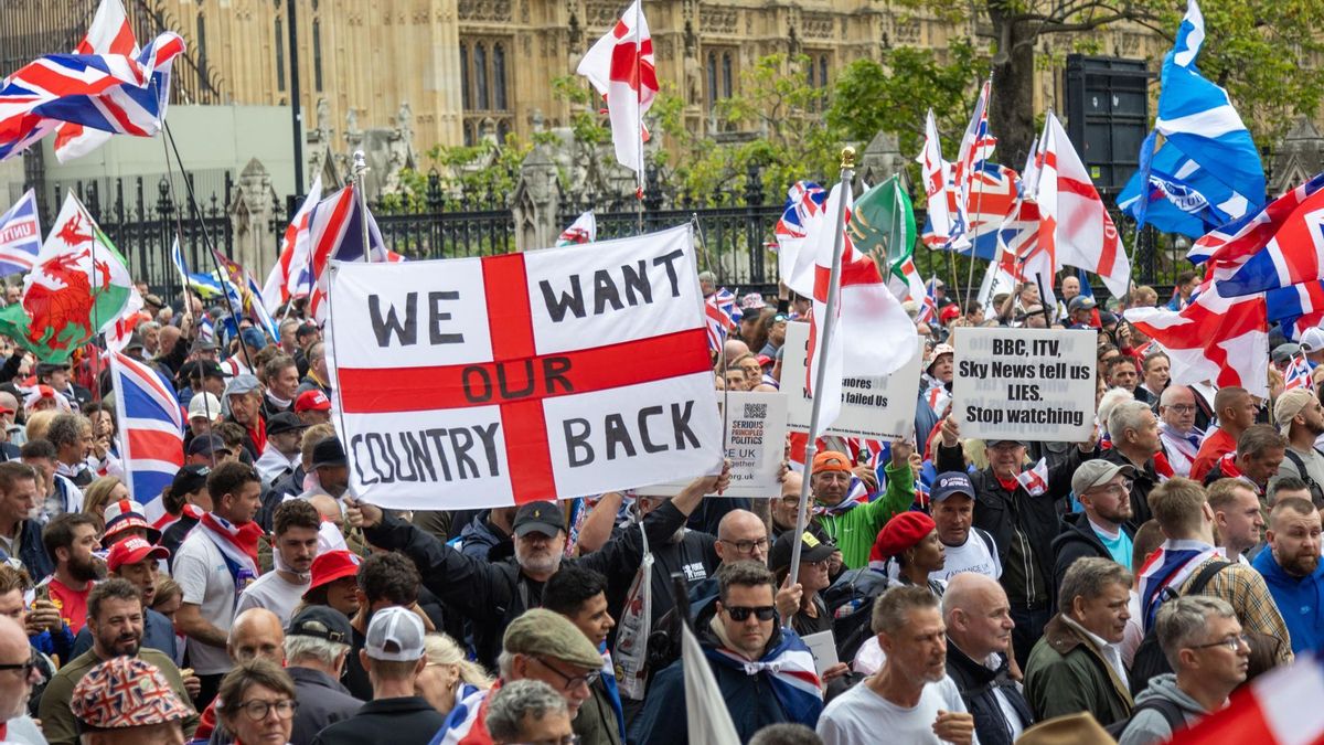 La Iglesia de Inglaterra planta cara a la ultraderecha religiosa con una nueva campaña: "Extranjeros bienvenidos"